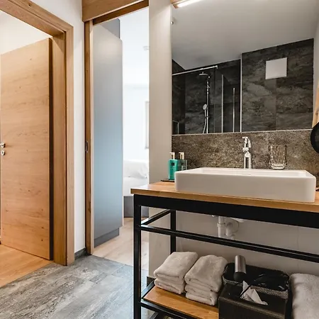 Cabin8 Alpine Flair 佩尔蒂绍