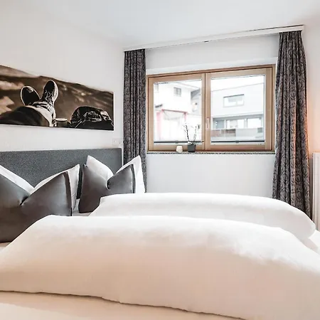 Cabin8 Alpine Flair 佩尔蒂绍