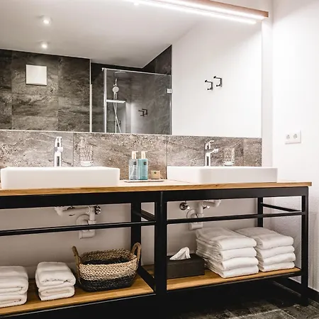 Cabin8 Alpine Flair Apartment