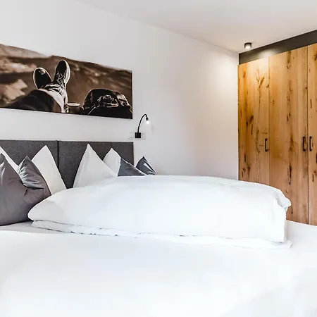 Cabin8 Alpine Flair * بيرتيساو